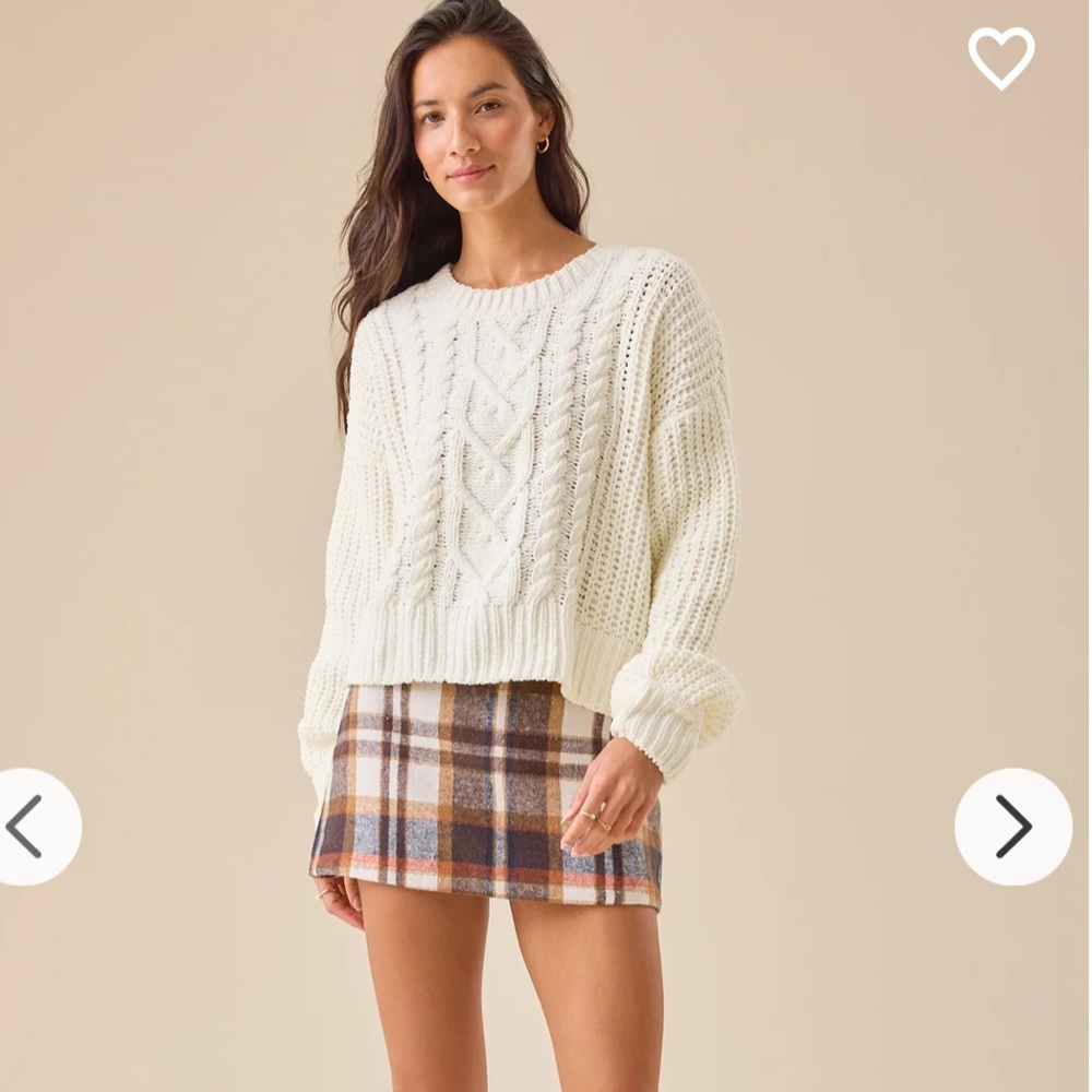 Altar'd State White Cable Knit Sweater 
Size M